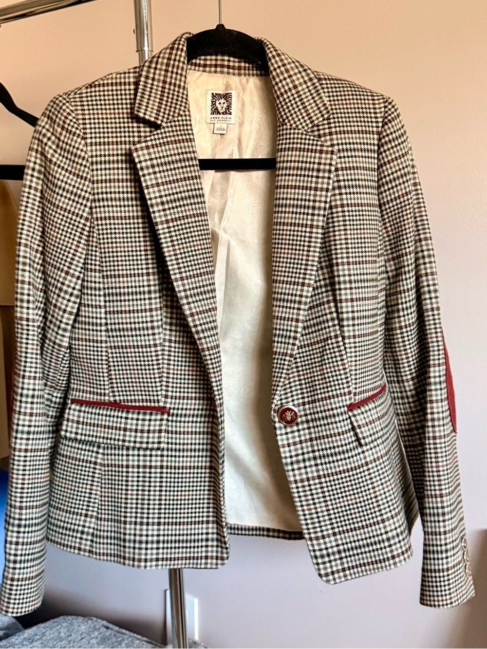 Anne Klein Houndstooth Blazer in Beige, Brown & Burgundy Trim